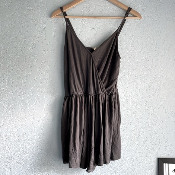 Timing Romper - Picture 1 of 2